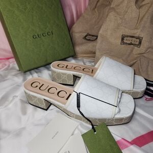 GG Supreme Canvas Slide Sandal (Women) Sold Out
